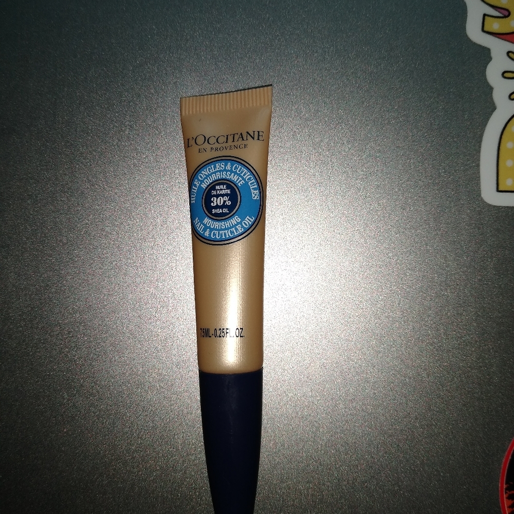 L'Occitane Nail & Cuticle Oil - Picture 2 of 6